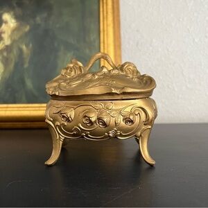 Antique Art Nouveau Footed Trinket Box Jewelry Casket Hinge Lid Floral Gold Tone
